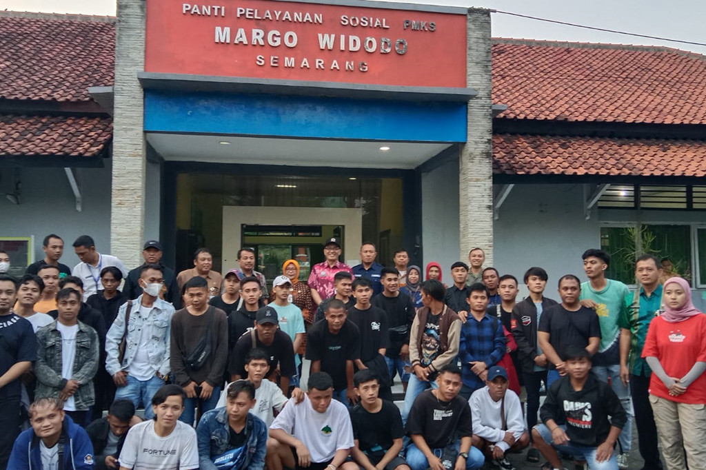 Kepala Dinas Tenaga Kerja dan Transmigrasi (Disnakertrans) Jateng, Ahmad Aziz mengatakan, korban TPPO berasal dari luar Jawa Tengah. Mereka berasal dari Provinsi Sulawesi Utara sebanyak 46 orang, Maluku Utara 2 orang, dan Gorontalo 1 orang.