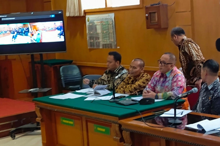 Kuasa hukum Pegi Setiawan, Toni RM menyampaikan empat dari lima saksi tersebut akan memberikan kesaksian bahwa Pegi Setiawan diduga menjadi korban salah tangkap oleh Polda Jabar.