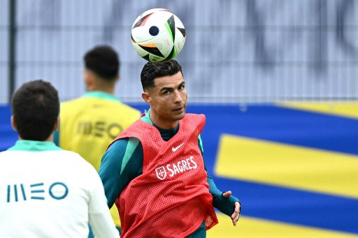 Namun dalam Euro 2024 dia tak berhasil mencetak satu gol pun ke gawang Jerman dan tak bisa memperlihatkan ketajamannya itu sehingga tak memiliki efek bagi lini serang Portugal.