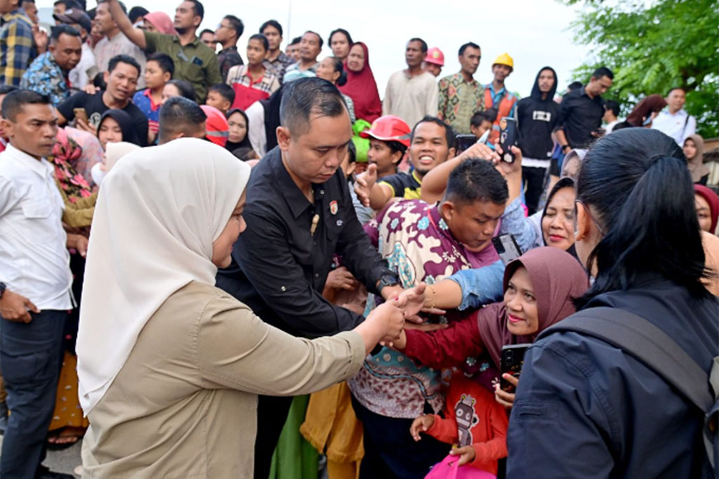 Kunjungan ini tidak hanya menjadi momen berharga bagi pedagang lokal tetapi juga menggarisbawahi pentingnya interaksi langsung antara pemimpin negara dengan rakyatnya.