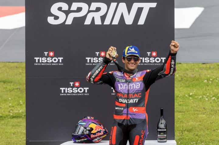 Pada lap yang sama, posisi Bagnaia kembali turun ke posisi ketiga setelah Oliveira menyalipnya pada tikungan terakhir.