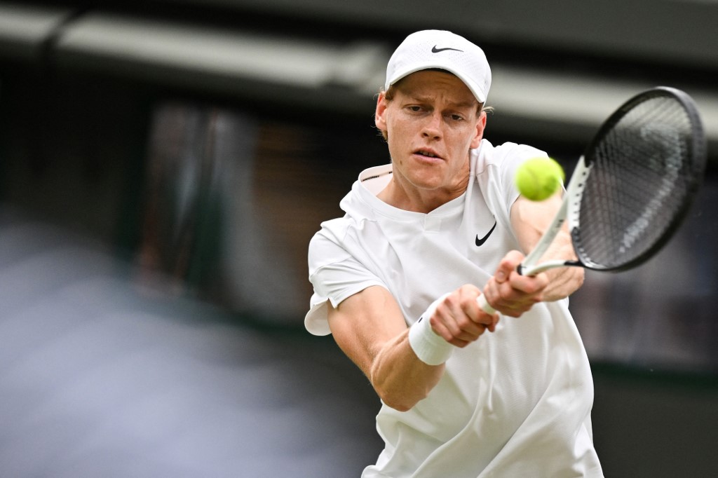 Petenis berusia 22 tahun itu adalah orang Italia pertama dalam sejarah yang mencapai delapan besar Wimbledon sebanyak tiga kali.