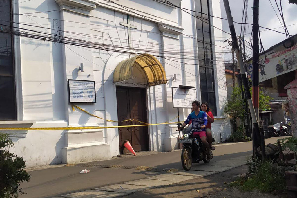 “Pada tanggal 21 Februari 2024 sudah ada kesepakatan bersama antar kedua belah pihak. Gedung gereja tersebut dapat digunakan secara bersama-sama dengan jam yang berbeda,” ucap Kapolres Metro Jakarta Timur, Kombespol Nicolas Ary Lilipaly dihubungi Medcom.id, Senin 8 Juli 2024.
