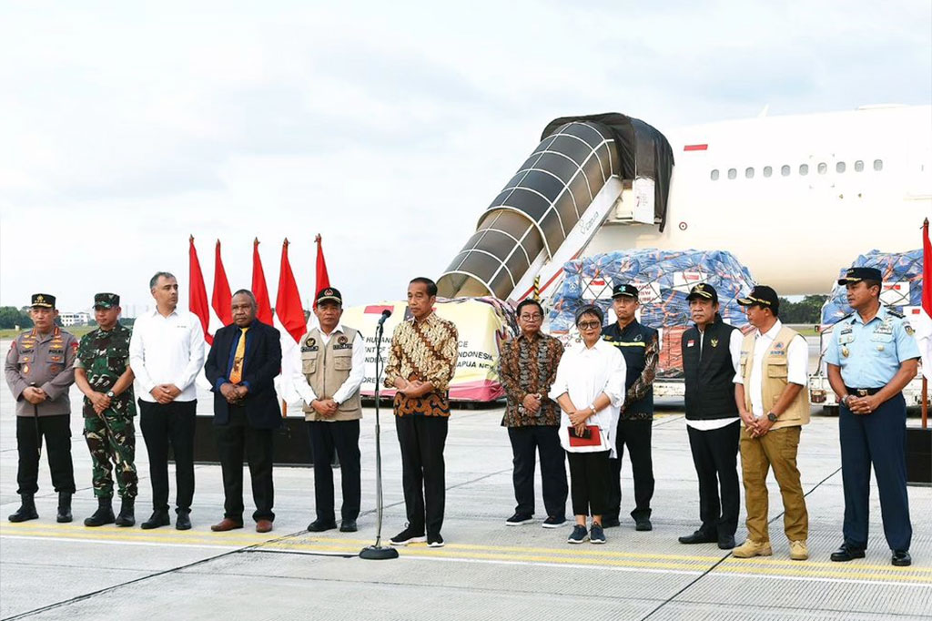 Jokowi berharap bantuan kemanusiaan ini dapat meringankan beban, serta membuat para korban bencana alam di Papua Nugini dan Afghanistan bangkit kembali.