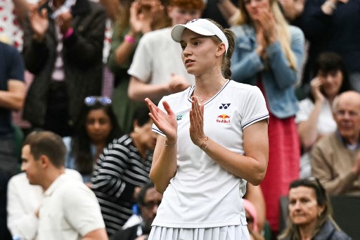 Sementara Svitolina, semifinalis Wimbledon tahun lalu, bergabung dengan Rybakina di delapan besar usai meraih kemenangan 6-2, 6-1 atas peringkat 42 Wang Xinyu hanya dalam waktu 55 menit.