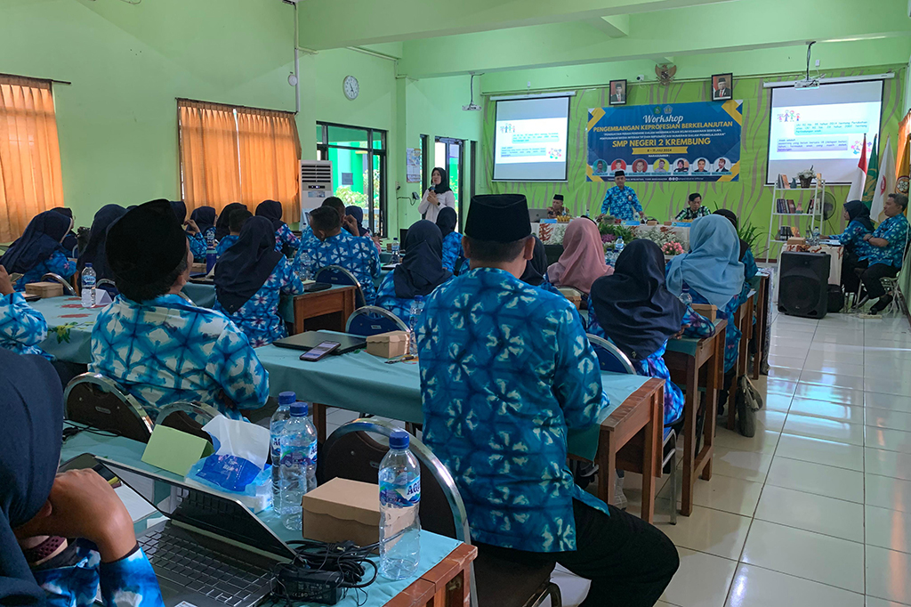 Hal itu disampaikan Kanit Pelayanan Perempuan dan Anak (PPA) Satreskrim Polresta Sidoarjo Iptu Utun Utami, saat menjadi narasumber dalam workshop Pengembangan Keprofesian Berkelanjutan (PKB) di SMP Negeri 2 Krembung, Selasa, 9 Juli 2024. 