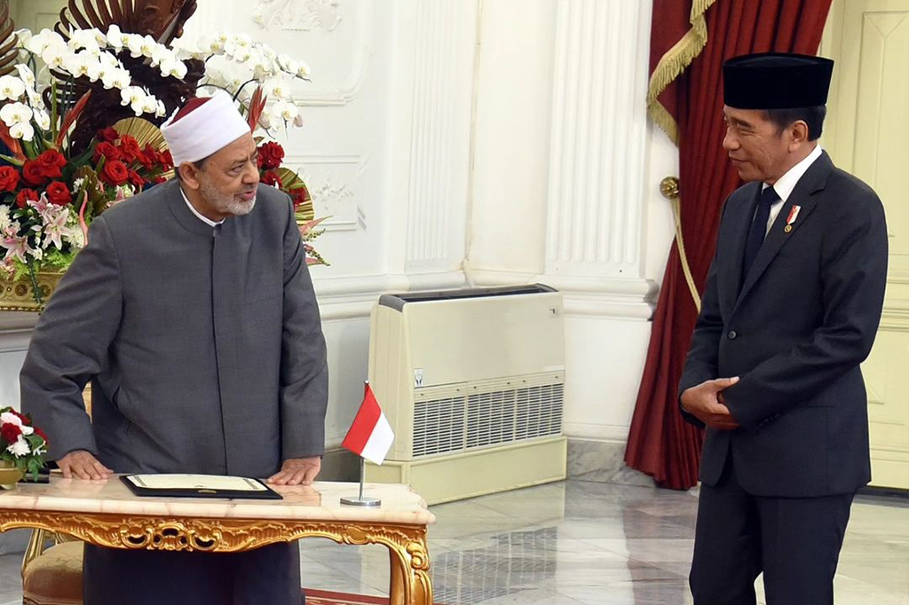 Dalam keterangannya usai mendampingi Presiden Jokowi, Menteri Luar Negeri Retno Marsudi, menjelaskan bahwa ini merupakan yang ketiga kalinya Grand Syekh berkunjung ke Indonesia, setelah sebelumnya pada tahun 2016 dan 2018, dengan tujuan utama untuk mempromosikan Islam moderat dan dialog antariman.