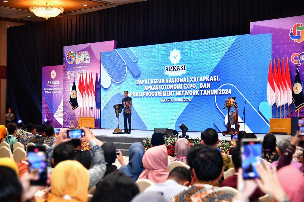 Presiden Jokowi juga menyebut bahwa meski menghadapi masa yang sangat sulit, peringkat daya saing Indonesia naik di angka 27 di antara negara-negara yang lain, dan ini menjadi kenaikan yang tertinggi. Presiden pun menekankan pentingnya inovasi dan adaptasi dalam pemerintahan, khususnya di tingkat daerah, untuk menghadapi persaingan antarnegara yang makin ketat.