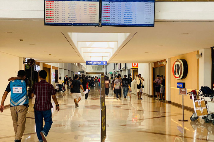 Pada semester 1 tahun 2024, Bandara Internasional Juanda di Kabupaten Sidoarjo telah melayani 6.831.786 penumpang.