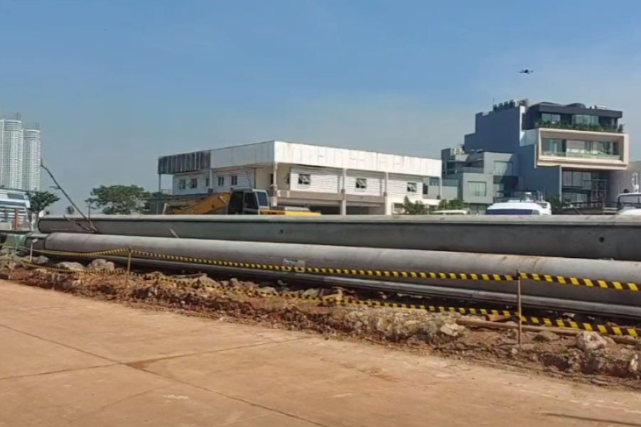 Pembangunan tanggul NCICD di Pantai Mutiara sepanjang 314 meter ini direncanakan memakan waktu hingga 4 bulan.