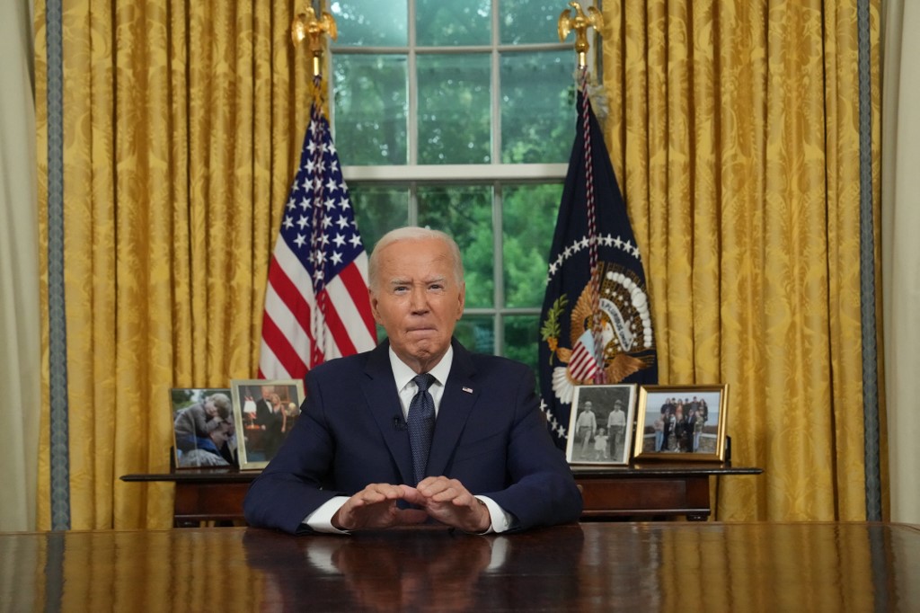 Presiden Amerika Serikat (AS) Joe Biden telah memperkuat perlindungan Pasukan Pengaman Presiden AS, Secret Service, untuk Donald Trump yang selamat dari percobaan pembunuhan pada Sabtu, 13 Juli 2024 kemarin.