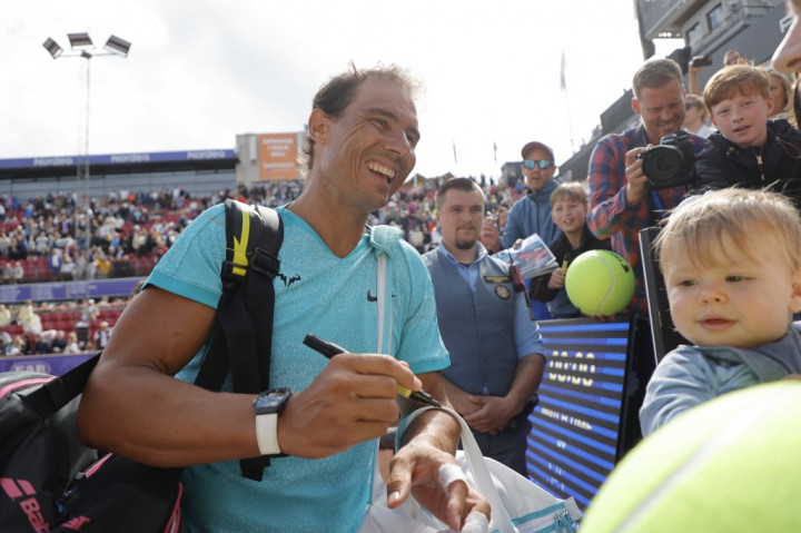 Nadal memilih tidak mengikuti Wimbledon untuk mempersiapkan diri menghadapi Olimpiade di lapangan tanah liat Roland Garros, di mana ia telah memenangkan rekor 14 gelar tunggal Prancis Terbuka.