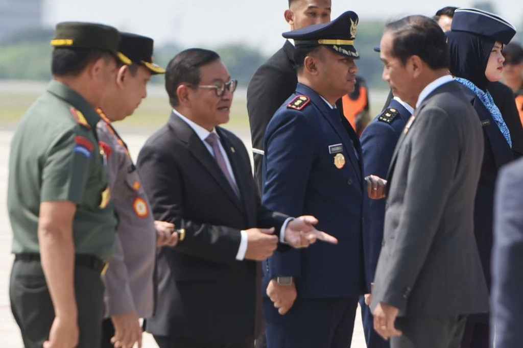 “Persatuan Emirat Arab merupakan salah satu mitra utama dan mitra strategis Indonesia di Timur Tengah dan merupakan negara Timur Tengah pertama di mana Indonesia memiliki perjanjian kemitraan komprehensif atau CEPA (Comprehensive Economic Partnership Agreement),” ujar Presiden Jokowi.