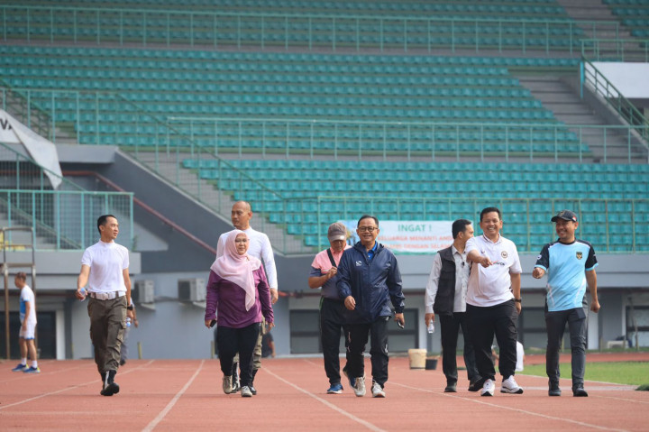 Progres pengerjaan proyek renovasi Stadion Patriot Chandrabaga Kota Bekasi saat ini sudah mencapai 70%. Ditargetkan pengerjaan renovasi stadion kebanggaan warga Kota Bekasi itu rampung pada Agustus mendatang.