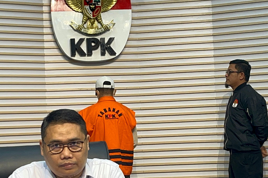 “Dilakukan penahanan selama 20 hari pertama,” kata Direktur Penyidikan KPK Asep Guntur Rahayu di Gedung Merah Putih KPK, Jakarta Selatan.