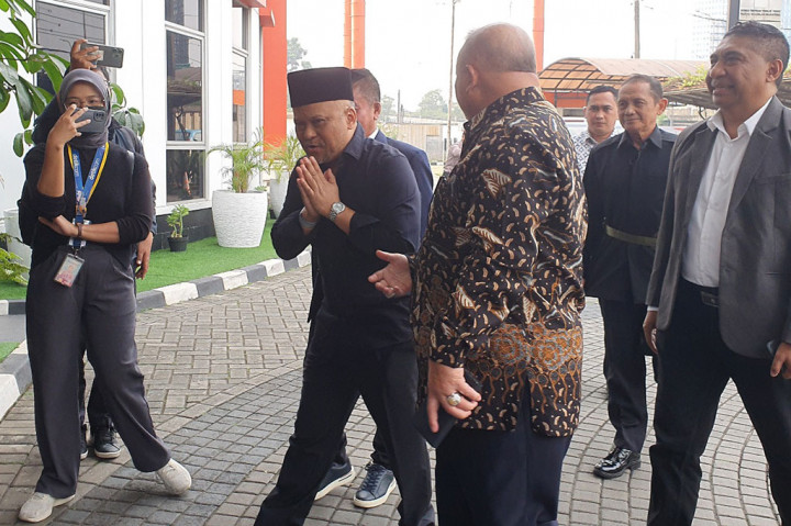 Anak Presiden ke-3 RI BJ Habibie, Ilham Akbar Habibie, menyambangi kantor Dewan Pimpinan Tingkat Pusat (DPTP) Partai Keadilan Sejahtera (PKS), Jakarta Selatan, Kamis, 18 Juli 2024. Bakal calon gubernur (cagub) dari Partai NasDem itu akan bersilaturahmi dengan fungsionaris PKS.