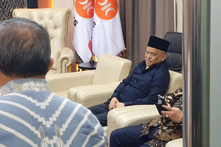 Sebelumnya, Partai NasDem telah menetapkan Ilham Akbar Habibie untuk maju di Pilgub Jabar 2024. Rekomendasi tersebut diserahkan oleh Ketua Umum Partai NasDem Surya Paloh kepada Ilham Haibibie.