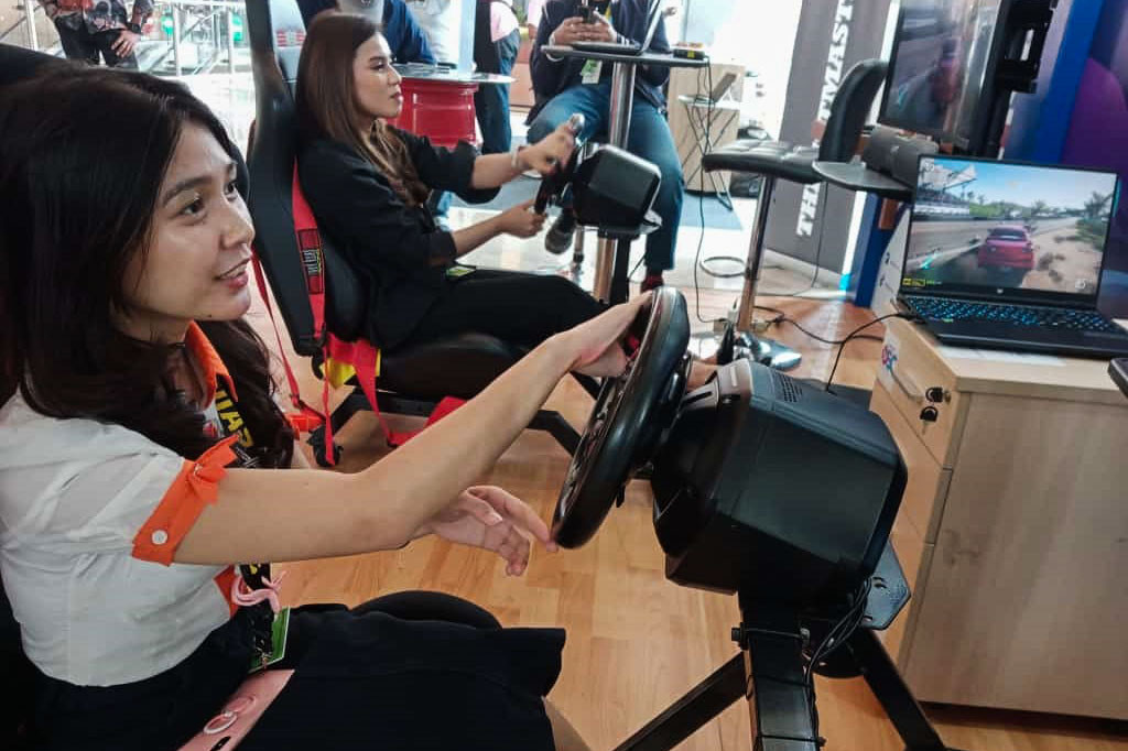 Kegiatan ini sepenuhnya mendapatkan dukungan oleh GIIAS, GT Radial, Hino, Mazda, Thrustmaster, Mitsubishi Motors, dan BYD.