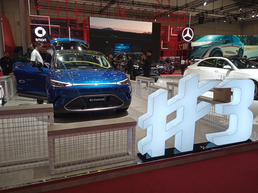 The All-new Nissan Serena e-POWER juga menggunakan teknologi Nissan Intelligent Driving dengan penggunaan e-Pedal, yang memungkinkan pengemudi memulai berkendara, akselerasi, deselerasi, dan berhenti menggunakan hanya satu pedal dengan menambah atau mengurangi tekanan pada pedal gas.