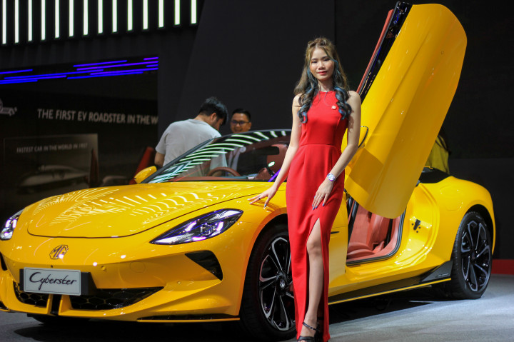 Kali ini, Medcom.id akan memperlihatkan keunikan dan kecantikan para SPG mobil yang ada di ajang pameran otomotif 'Gaikindo Indonesia International Auto Show (GIIAS) 2024', di ICE BSD, Tangerang, Kamis, 18 Juli 2024.