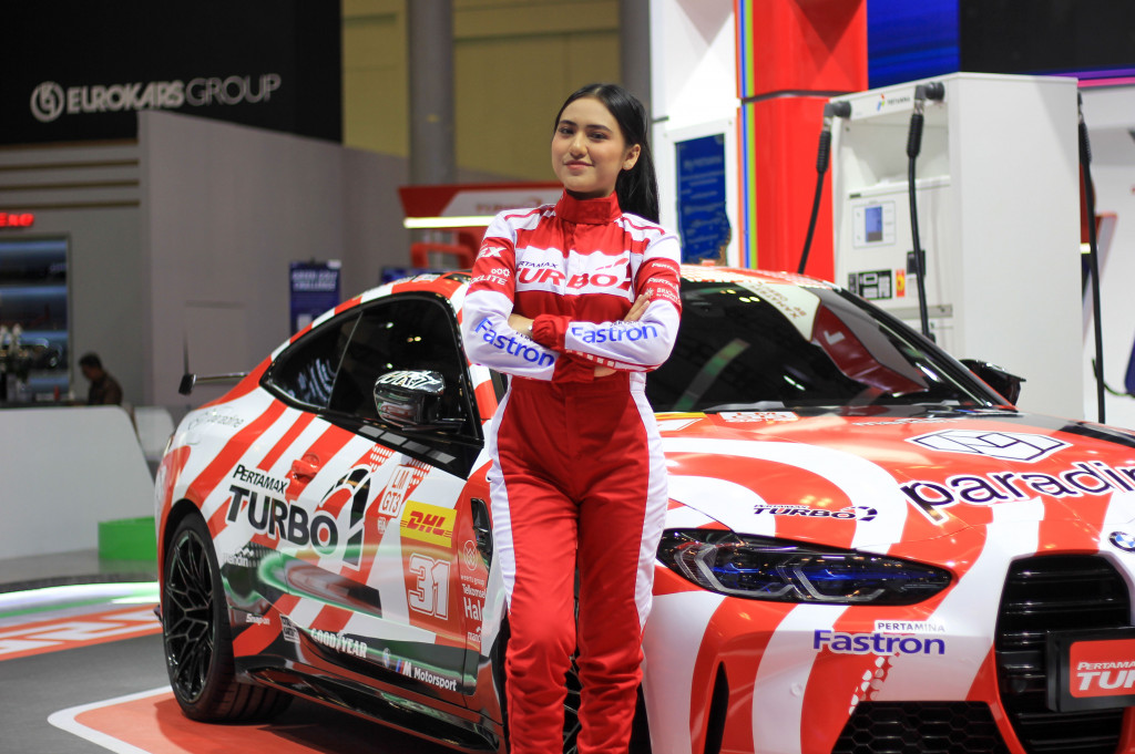 Selain unik, para SPG di GIIAS 2024 juga terlihat anggun dan juga cantik. Mereka berdiri untuk memperkenalkan sekaligus mempromosikan mobil-mobil yang terpajang di setiap booth pada acara GIIAS 2024.