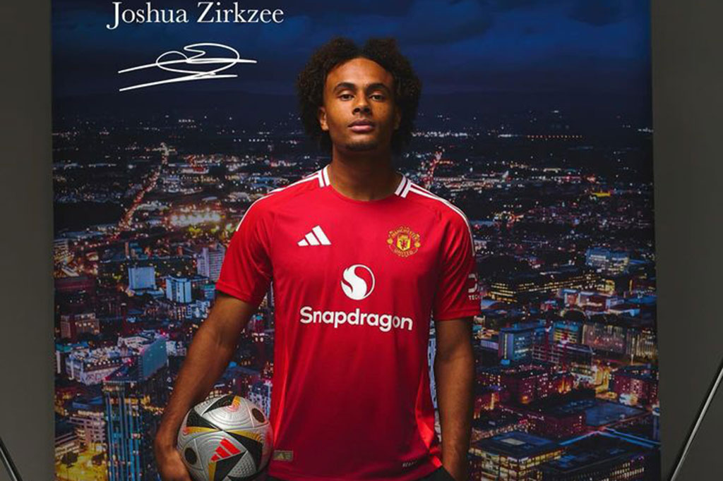 Yoro adalah perekrutan kedua Manchester United musim panas ini. Sebelumnya mereka telah mendatang penyerang asal Belanda Joshua Zirkzee dari klub Italia, Bologna.