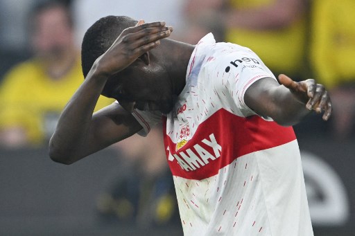 Borussia Dortmund mendatangkan striker haus gol dari VfB Stuuttgart Serhou Guirassy dengan kontrak kerja sama sampai 30 Juni 2028.