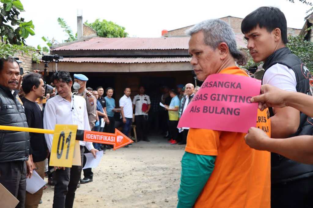 Dalam rekonstruksi tersebut, kata mantan Kepala Polres Biak ini, dari tempat kejadian perkara (TKP) pertama sampai keenam menjadi catatan para penyidik.