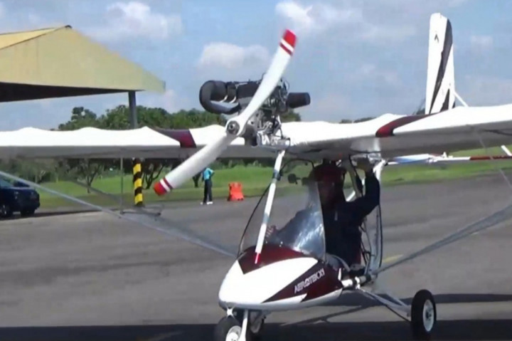 Kepala Bappeda Temanggung Dwi Sukarmei mengatakan, keunggulan dari pesawat ini adalah lebih dari 70 persen menggunakan bahan lokal. Mulai dari bahan besi rangka pesawat, bahan kain sayap dari polyester serta ban pesawat menggunakan ban sepeda motor vespa dan berbahan bakar pertamax.