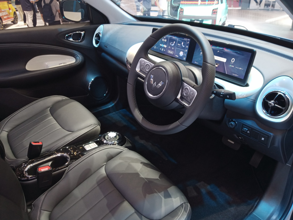 Wuling BinguoEV Premium Range edisi spesial perayaan ulang tahun ketujuh dipamerkan di ajang GAIKINDO Indonesia International Auto Show (GIIAS) 2024, yang berlangsung dari 18 sampai 28 Juli di ICE SD, Tangerang, Banten.