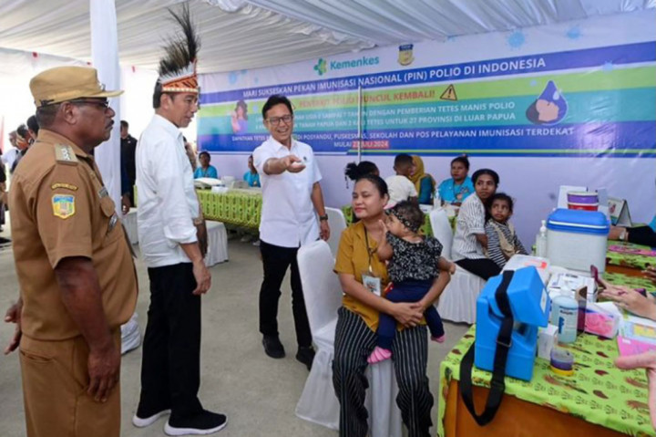 Menurut Jokowi, bahaya sangat besar ketika masyarakat khususnya balita dan anak-anak tidak memperoleh vaksin polio. 
