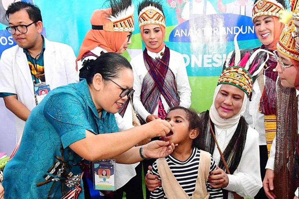 Dia menjelaskan, penyakit polio disebabkan oleh infeksi virus yang sangat mudah menular dan menyerang sistem saraf, khususnya pada bayi yang belum melakukan vaksinasi.
