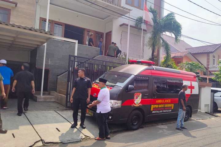 Wakil Presiden Ke-9 Republik Indonesia, Hamzah Haz meninggal dunia, Rabu, 24 Juli 2024 pagi. Sekitar pukul 10.40 WIB, sejumlah pelayat mulai berdatangan di rumah duka di Tegalan, Matraman, Jakarta Timur.