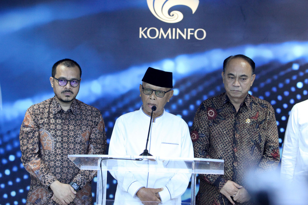 Ketua Umum MUI KH Iskandar mengatakan pemberantasan judi online merupakan hal yang sangat penting untuk menyelamatkan bangsa dari penyakit masyarakat.