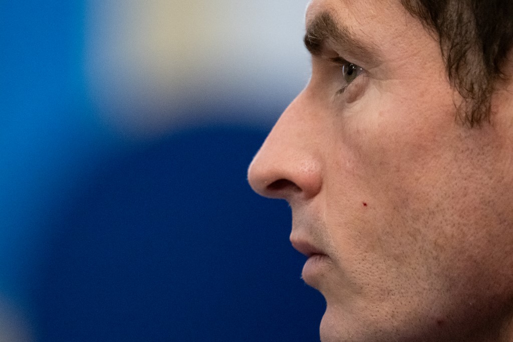 Saat ini, Murray berada di peringkat 121 dunia dan telah bermain dengan menggunakan pelat logam di pinggangnya sejak 2019. Selain itu, ia mengalami cedera pergelangan kaki awal tahun ini dan menjalani operasi untuk mengatasi kista di tulang punggungnya, yang memaksanya absen dari nomor tunggal di Wimbledon.