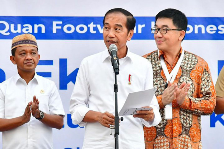 Presiden mengungkapkan bahwa opersional pabrik Yih Quan Footwear Indonesia di KIT Batang merupakan langkah penting bagi Lai Yih Group setelah 20 tahun berinvestasi di Vietnam.

Saat ini, investasi Lai Yih Group di KIT Batang ini mencapai Rp1,7 triliun dan menjadikannya sebagai investasi padat karya pertama di kawasan tersebut.