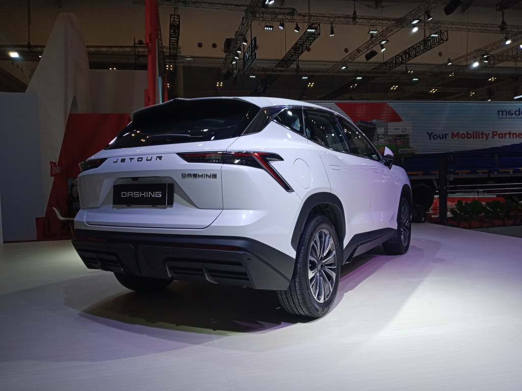 Kendaraan tersebut berbekal mesin 1.500 cc dan teknologi turbocharger yang dipadukan dengan transmisi dual clutch 6-percepatan memberikan kesan yang cukup baik dengan tarikan awal yang lumayan mengejutkan. Dengan mesin yang dibawa ditambah dengan teknologi turbocharger, kendaraan ini diklaim dapat memuntahkan tenaga hingga 156 Tk dan torsi puncak 230 Nm.