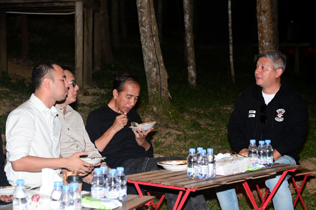 Tidak hanya soal menu, Willie yang didampingi Meicy Villia juga mengaku senang dengan suasana glamping yang dikelilingi pepohonan rindang khas IKN. Menurut Willie, suasana glamping di IKN cukup nyaman dan minim polusi.