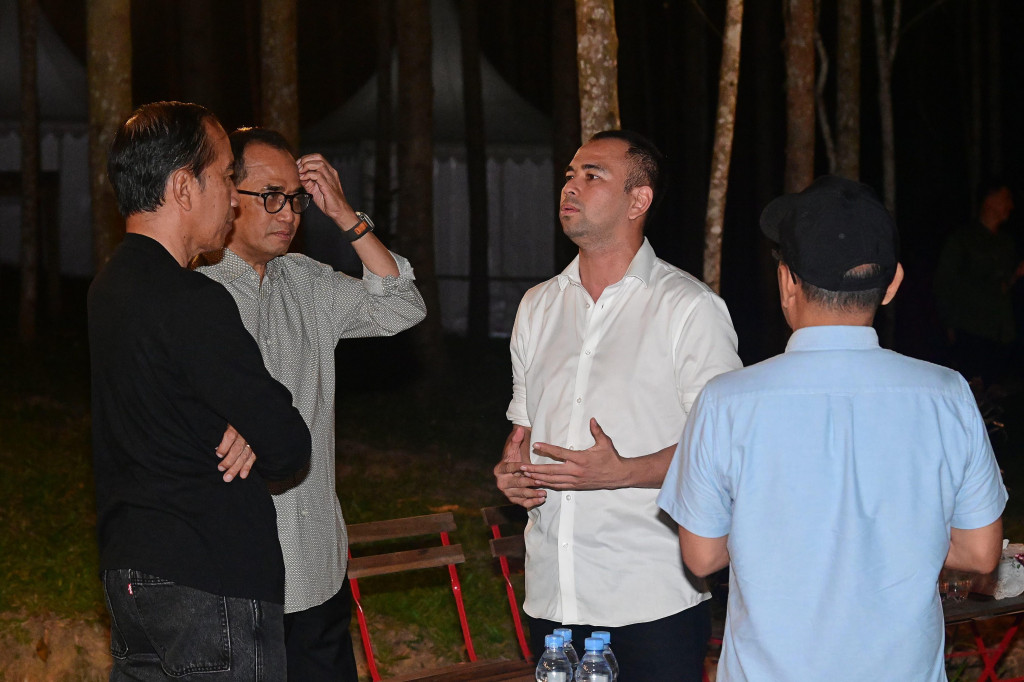 “Saya sudah makan 3 porsi. Enak banget,” ujar Willie Salim salah seorang influencer yang turut serta dalam makan malam bersama kali ini.