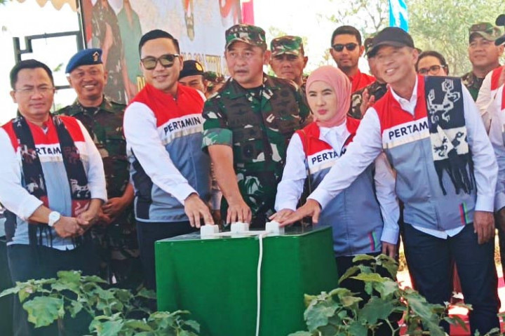 Kepala Staf TNI Angkatan Darat (KSAD) Jenderal Maruli Simanjuntak, meresmikan pengoperasian 2.664 titik air atau sumur bor di seluruh Indonesia, termasuk 389 titik air di Nusa Tenggara Timur (NTT).