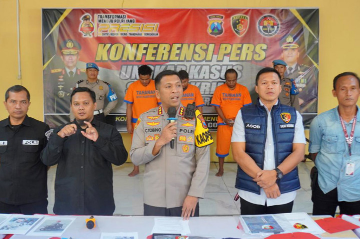 Akibat perbuatannya, MJ dan W dikenakan Pasal 80 ayat (3) Jo Pasal 76C UU No 35 Th 2014 tentang Perlindungan Anak dengan ancaman pidana penjara selama 15 tahun. Selain itu juga Pasal 170 ayat (2) ke-3 KUHP Pengeroyokan yang mengakibatkan matinya orang. Ancaman pidana penjara selama 12 tahun. Sedangkan terhadap pelaku ZA dikenakan ancaman hukuman pidana penjara 2 tahun 8 bulan.