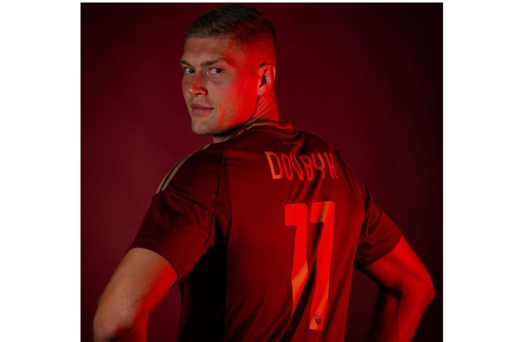 Dovbyk juga meraih gelar El Pichichi atau pencetak gol terbanyak musim lalu dengan 24 gol dalam 36 penampilan di LaLiga pada musim debutnya.