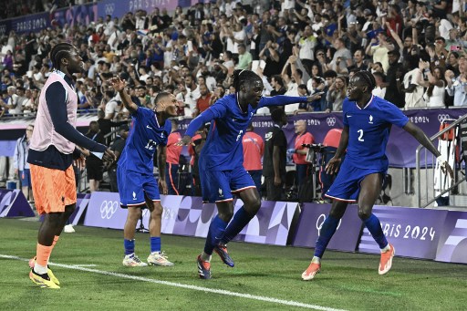 Prancis berhasil mempertahankan keunggulan mereka hingga pertandingan berakhir dan berhak tampil di babak semifinal menghadapi Mesir.