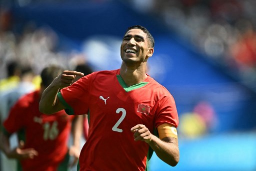 Hanya berselang tujuh menit, Maroko semakin tak terbendung dengan menciptakan gol ketiga lewat aksi individu Achraf Hakimi.