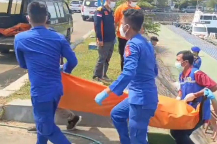 Berawal dari adanya laporan pada pukul 00.30 WIB, Tim Patroli Ditpolairud Polda Banten mendapatkan informasi bahwa diatas Kapal KM Sri Mariana terdapat 6 jenazah dan 1 orang dalam keadaan kritis.