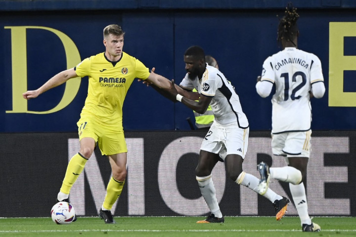 Tak disebutkan berapa dana yang harus digelontorkan Atletico untuk memboyong penyerang asal Norwegia itu. Yang jelas, Sorloth menyepakati kontrak empat tahun dengan tim asuhan Diego Simeone.