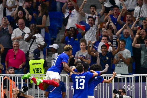 Mesir sempat unggul terlebih dahulu melalui Mahmoud Saber, namun Prancis dapat bangkit lewat dua gol Jean-Philippe Mateta dan Michael Olise.