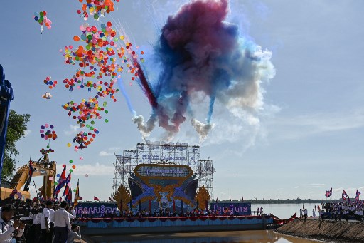 Perdana Menteri Kamboja Hun Manet, Senin, 5 Agustus 2024, meluncurkan proyek senilai USD1,7 miliar (Rp27,5 triliun), yang bertujuan untuk menghubungkan Sungai Mekong, sungai terpanjang di Asia Tenggara, menuju laut di Teluk Thailand.