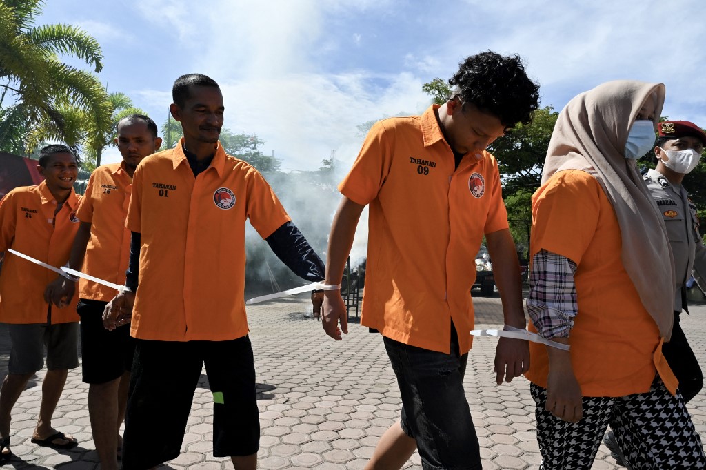 Sebelum dimusnahkan, sabu-sabu dalam bungkusan diambil secara acak untuk diuji oleh petugas Balai Besar POM di Banda Aceh. Hasil pengujian sampel positif mengandung metamfetamin yang dikenal dengan sabu-sabu.