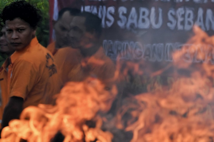 Dalam pemusnahan narkoba tersebut, Polda Aceh menghadirkan 11 tersangka, terdiri 10 laki-laki dan seorang perempuan. Mereka ditangkap di sejumlah tempat di Provinsi Aceh.